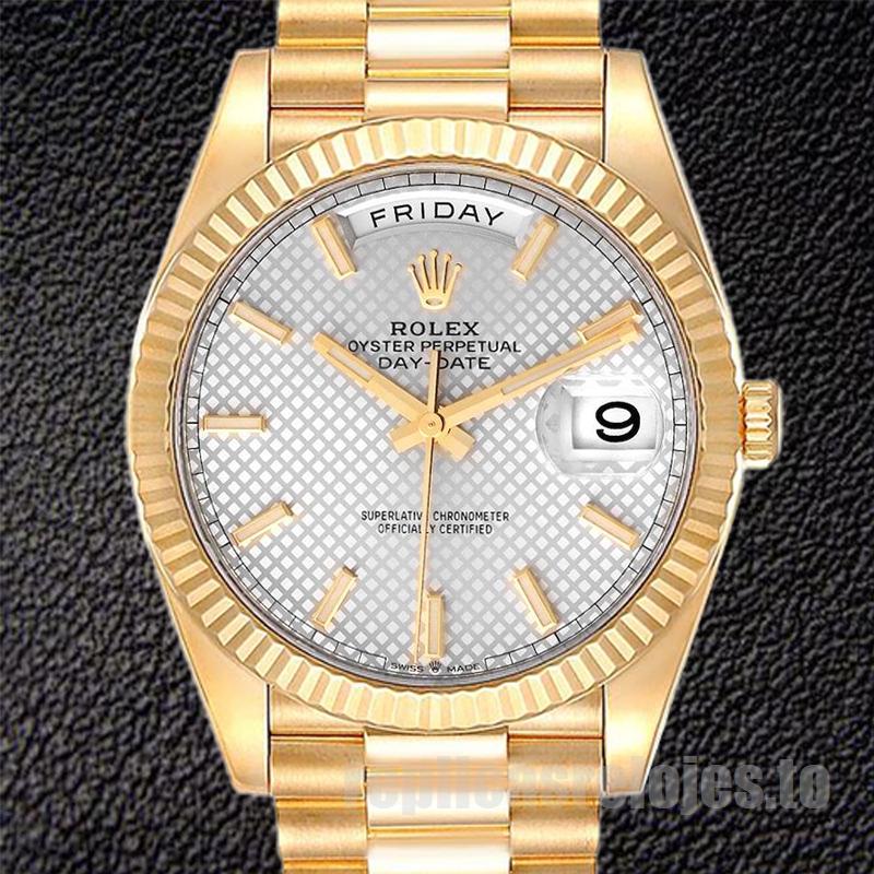 Rolex Day-Date De Los Hombres 41mm 228238 Reloj Esfera de rayas plateadas